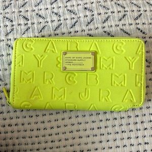Marc Jacobs yellow wallet